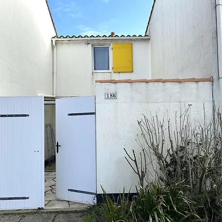 Maison 3 Pieces, Piscine Chauffee, Proche - Fr-1-224a-71 * Bretignolles-sur-Mer